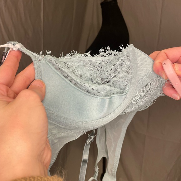 NWT Victoria's Secret Lace Bralette in Light Blue - Picture 9 of 11